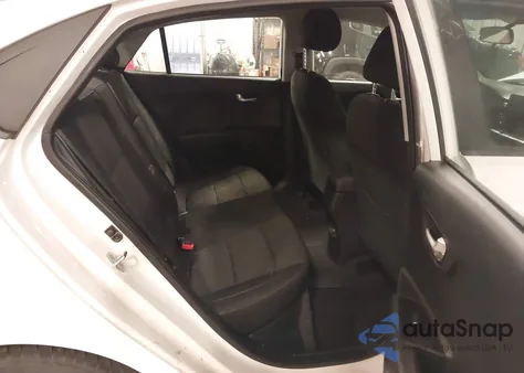 2022 Kia Rio S из США, поврежденный, VIN 3KPA24AD4NE435531